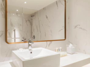 Holiday Inn Golden Mile Hong Kong by IHG