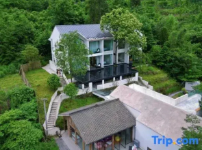 SeeMountain Hostel