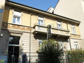 Hotel H21
