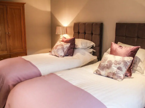 Geltsdale Garden Apartment