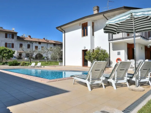 C Le Terrazze - 10 Sleeps With Shared Pool in Garda