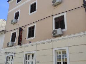 Pula center rooms