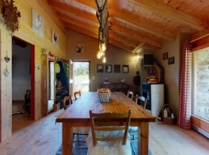 Authentic chalet full of charm, 5min. from Anzère