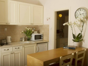 Dizengoff Suites Hotel