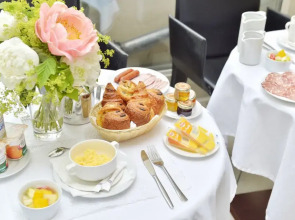 Hotel Unic Renoir Saint Germain