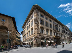Tornabuoni Palace