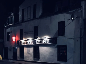 blacksands B&B an Bar