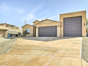 Chic Home in Lake Havasu w/ Fire Pit & Patio