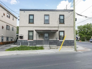 Modern and Cozy - 1BR King Apt With Netflix - Near DT Ottawa