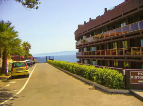 Apartment With one Bedroom in Milazzo, With Wonderful sea View, Pool A