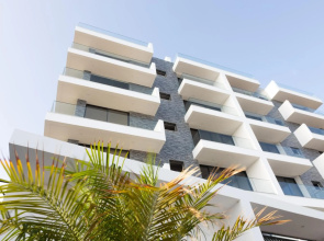3 bdr aprt, stunning seaview, rooftop pool - LCGR