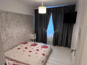 White & Silver Luxury Suite - Craiova