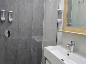 Ramada Residences By Wyndham Puerto Madryn CQ Gale