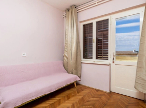 Nice Apartment in Barbat na Rabu With Wifi and 1 Bedrooms