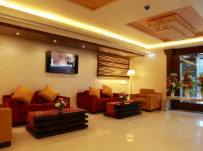 Seven Roses Hotel