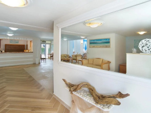 Summery Hotel