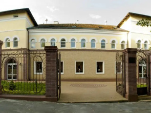 Dynastya Hotel