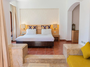 Tamra Beach Resort