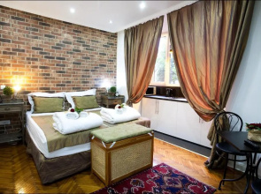 Belle Apartments - Square 8