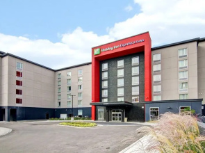 Holiday Inn Express & Suites Oshawa Downtown