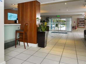 Holiday Inn Express London Gatwick - Crawley by IHG