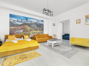 Yellow Apartment in Bytom by Renters