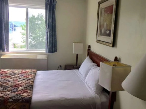 Winnisquam Lake Inn