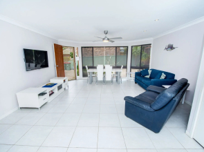Pet Friendly Tomaree Rd 142 - Shoal Bay