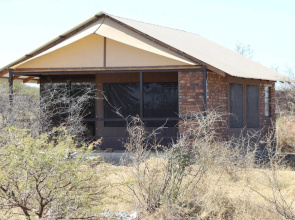 Manong Game Lodge