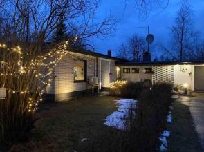 Persoonallinen taiteilijakoti Villa 2Rivers