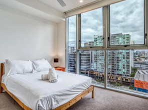 Chic Inner City Position 2 bedroom apartment with Parking By Serain Residences
