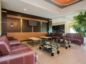 RedDoorz Plus near Depati Amir Airport