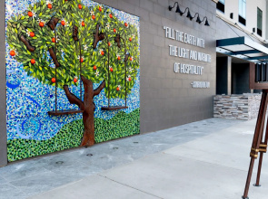 Hampton Inn Riverside Downtown