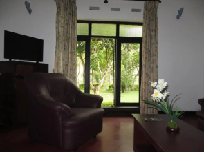 Rukmal Holiday Home