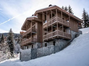 Yellowstone Lodge