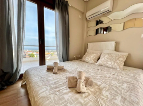 Sunrise Studio with unhindered view to the sea.