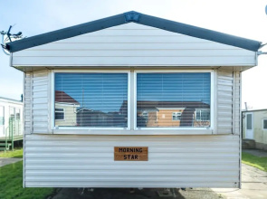 Inviting 3-bed Caravan on Sand Le Mere, Tunstall