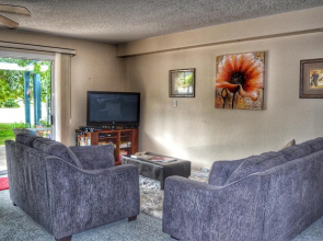 Sunny Shuswap B&B