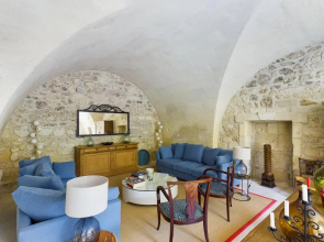 Maison Fontvieille, 8 pièces, 12 personnes - FR-1-599-41