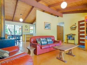 Caseys Pet Friendly Beach Cottage