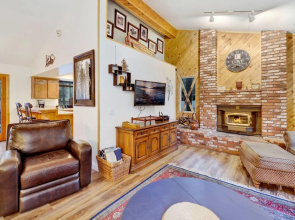 Evergreen Escape-1322 by Big Bear Vacations
