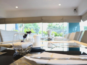 Maverick Ratchada Hotel