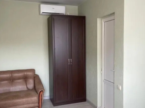 Guest house on Prospect Vladislava Ardzinba