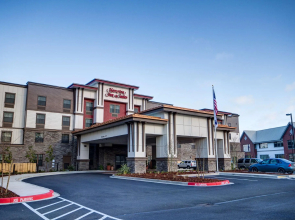 Hampton Inn & Suites DuPont