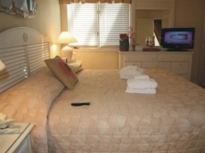 Hilton Head Value - 1, 2 & 3 Bedroom Villas