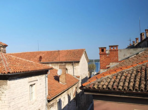 Apartment Pula Old Town