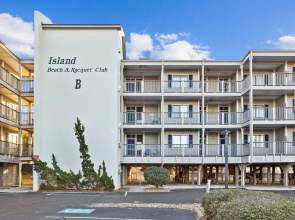 Island Time 2 Bedroom Condo by RedAwning