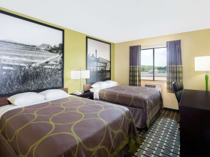 Super 8 by Wyndham Marietta