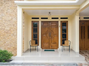 RedDoorz Syariah near Grand Kota Bintang
