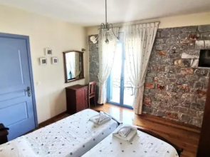 Taletos Apartments & Studio